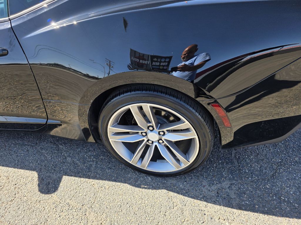 2018 Chevrolet Camaro Image 8