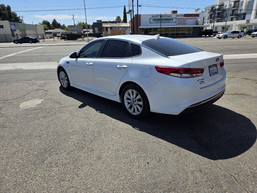 2017 Kia Optima Image 7