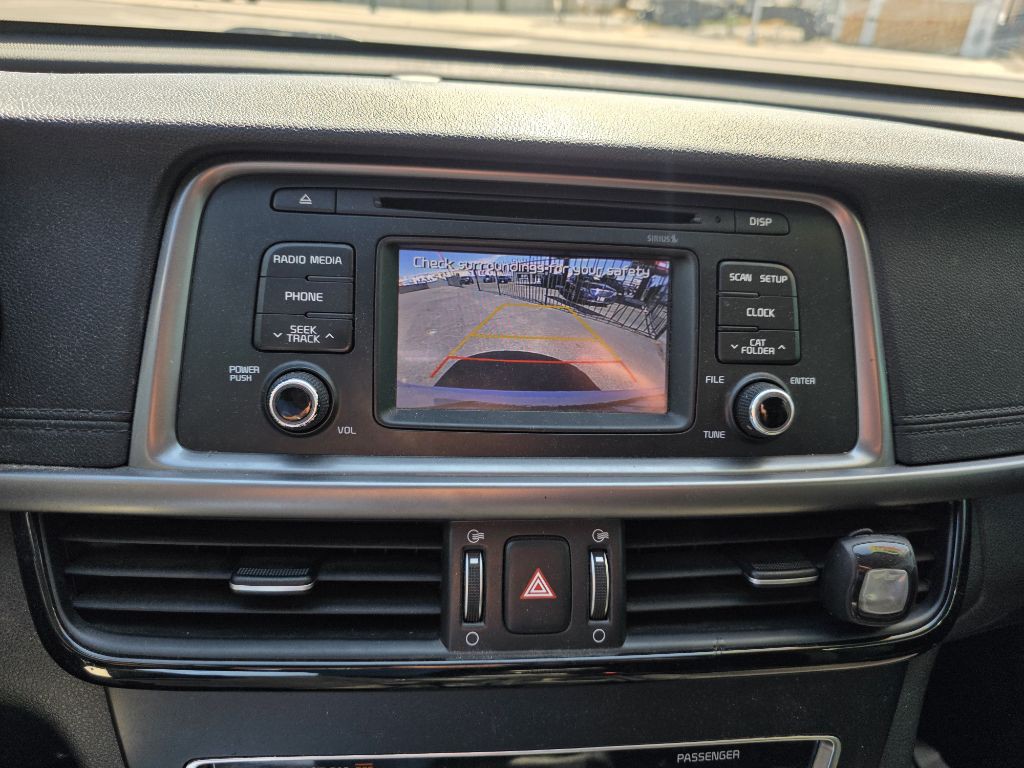 2017 Kia Optima Image 12