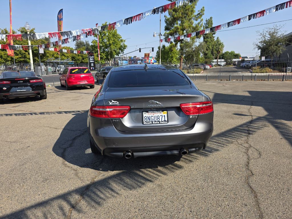 2019 Jaguar XE Image 5