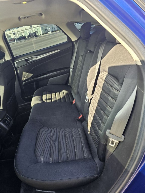 2016 Ford Fusion Image 9