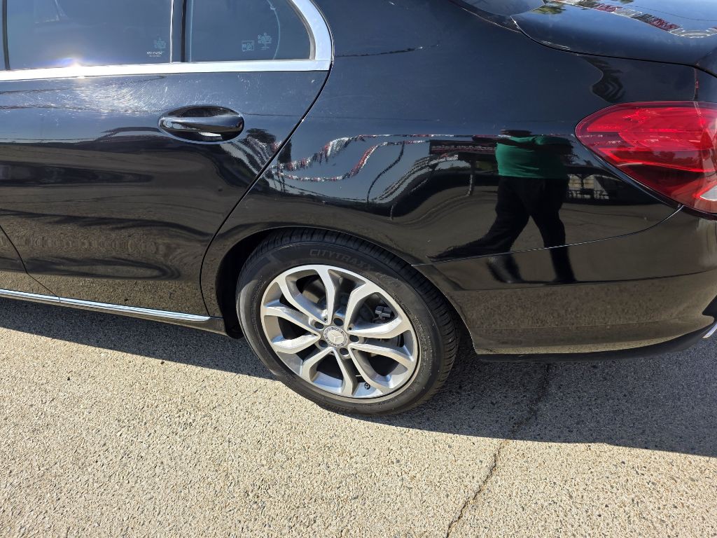 2015 Mercedes-Benz C-Class Image 7