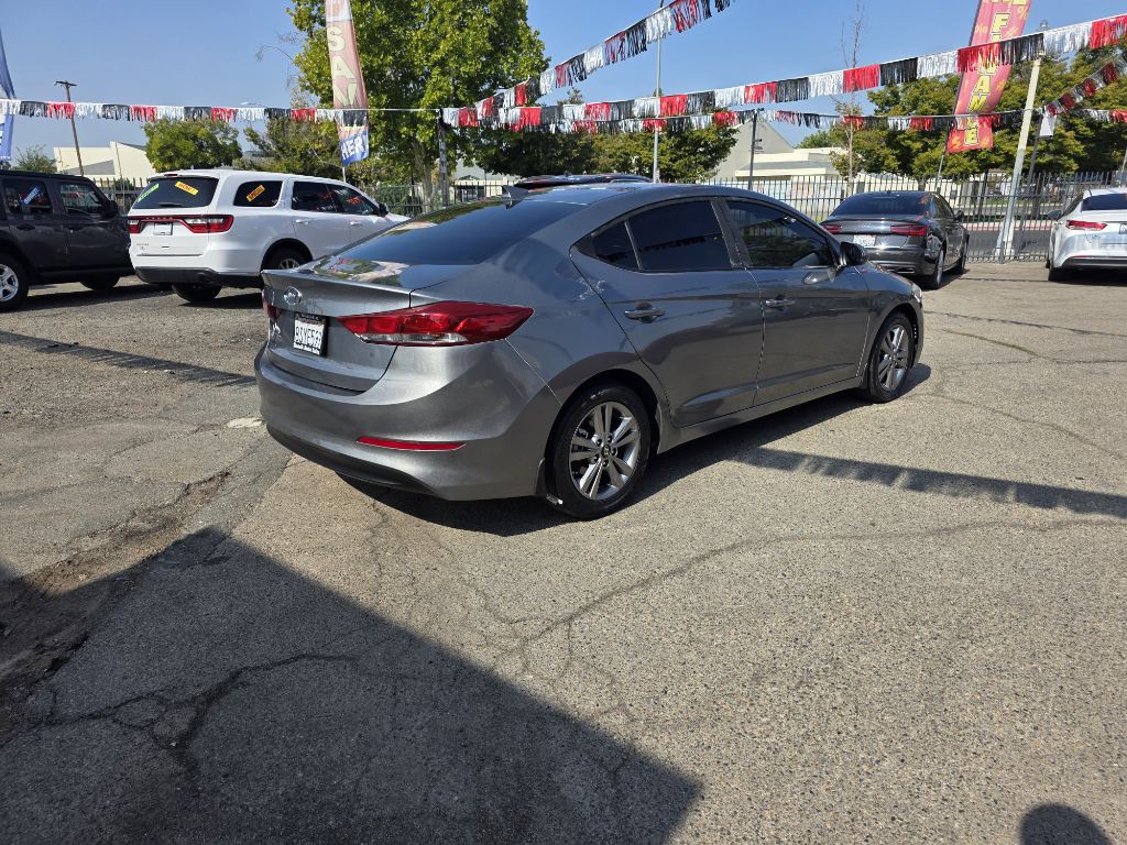 2018 Hyundai Elantra Image 3