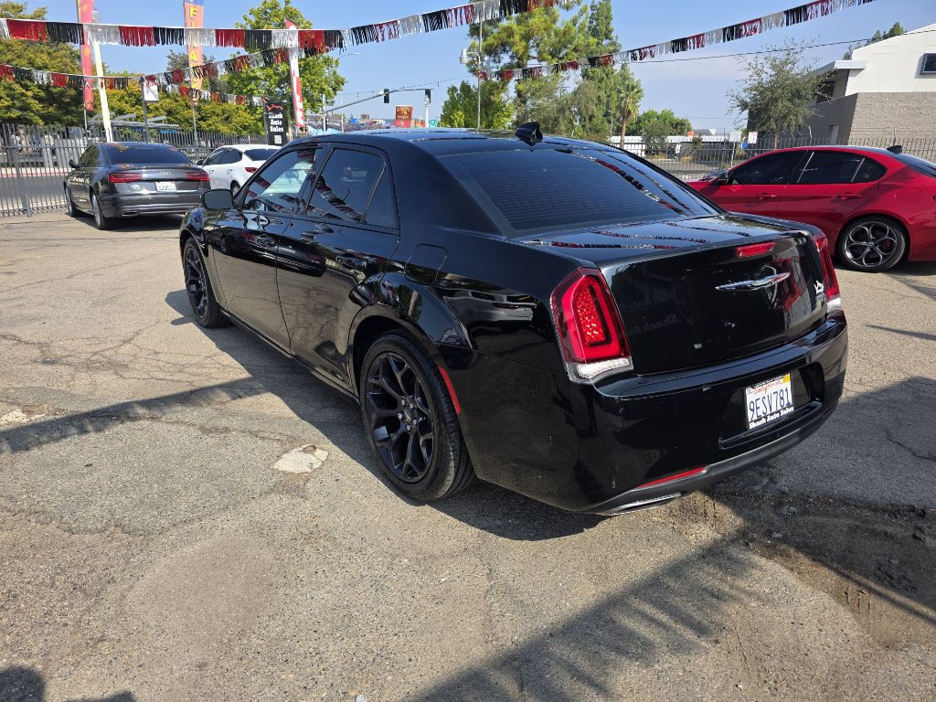 2019 Chrysler 300 Image 6