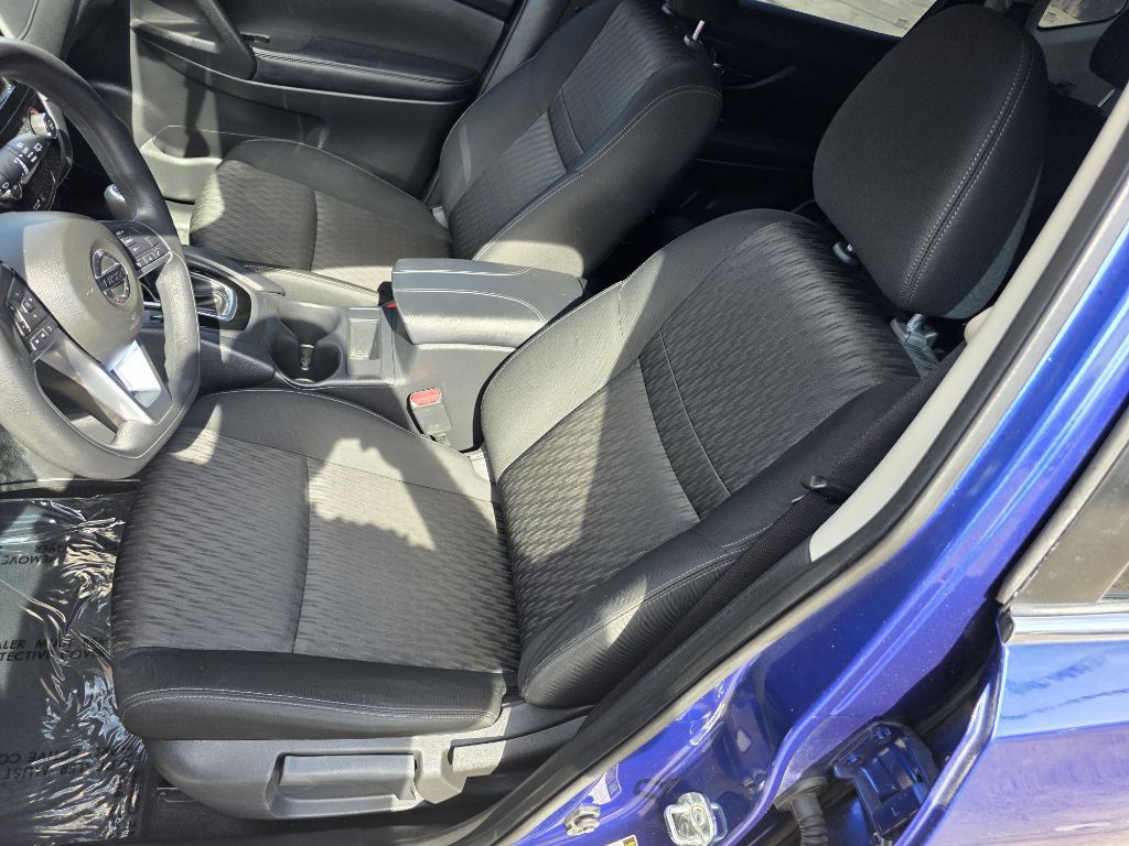 2018 Nissan Rogue Image 9