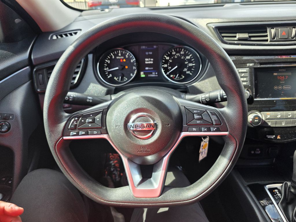 2018 Nissan Rogue Image 10