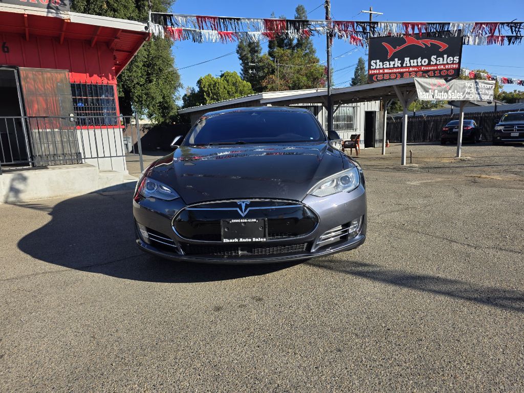 2014 Tesla Model S Image 2