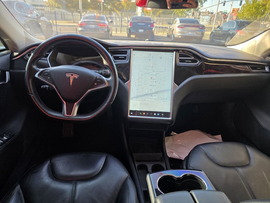 2014 Tesla Model S Image 9