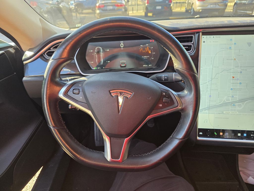 2014 Tesla Model S Image 13