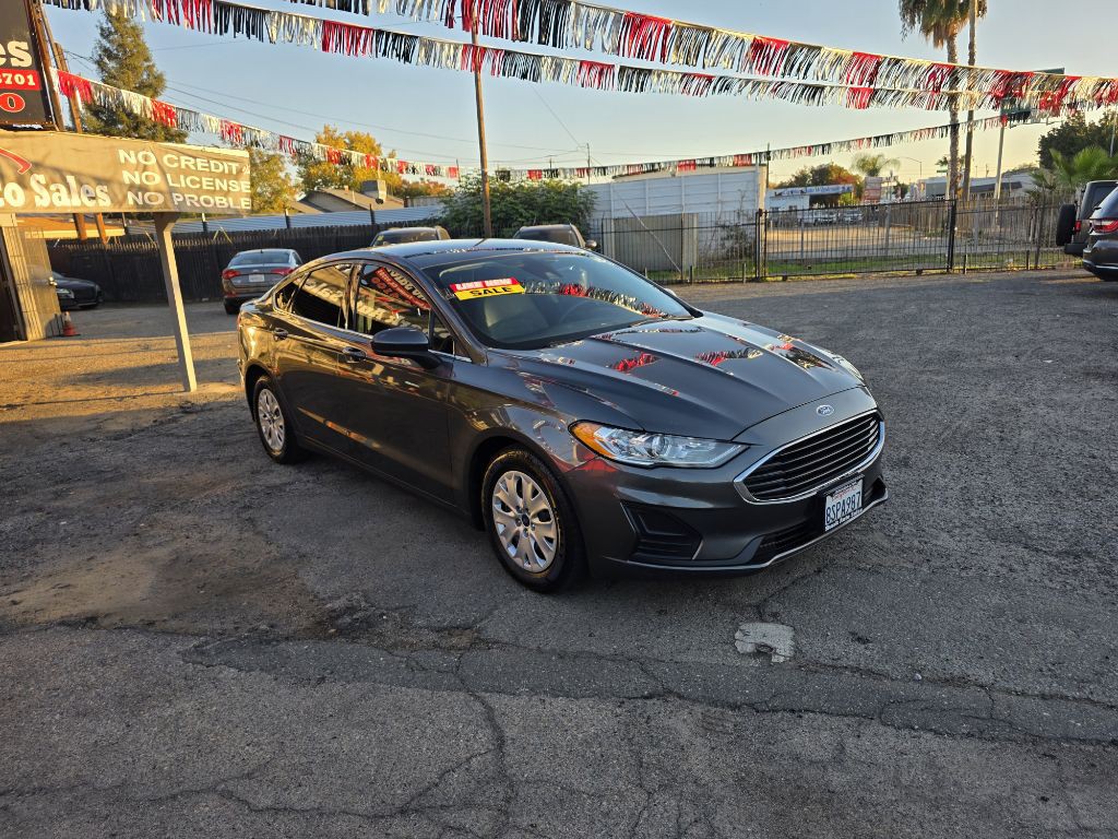 2020 Ford Fusion Image 3