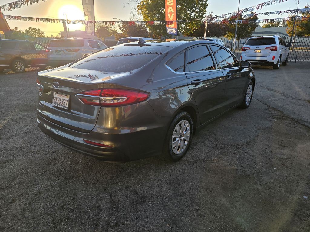 2020 Ford Fusion Image 4