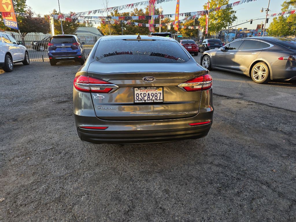 2020 Ford Fusion Image 5