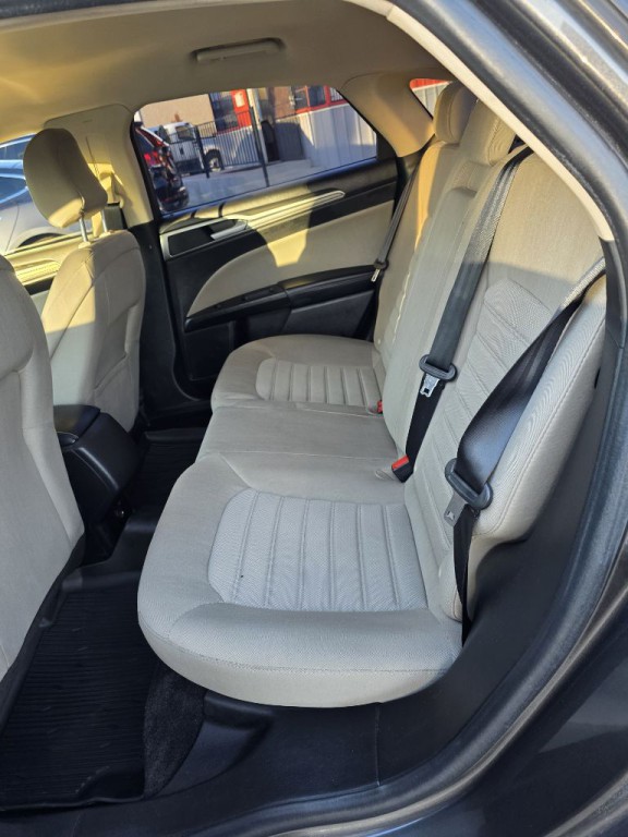 2020 Ford Fusion Image 7