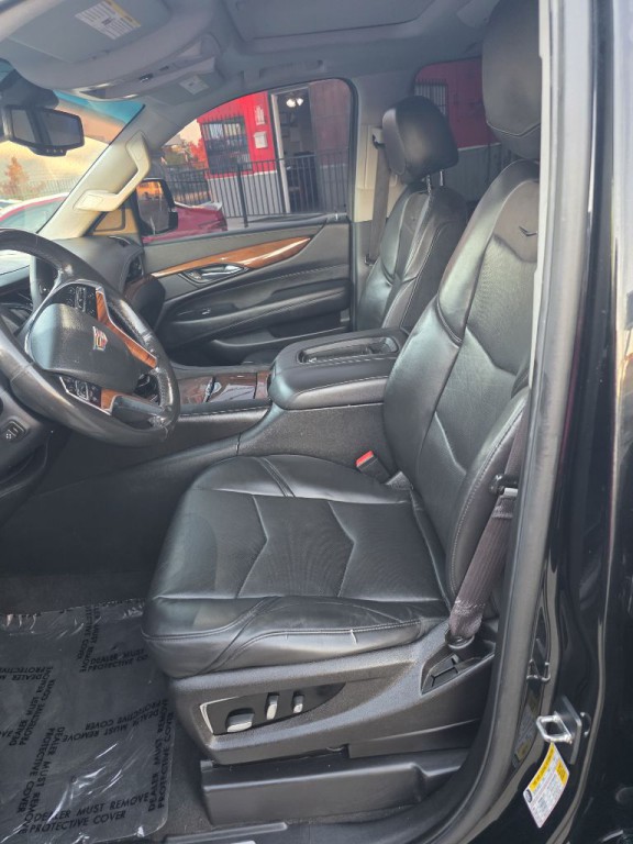 2015 Cadillac Escalade Image 11