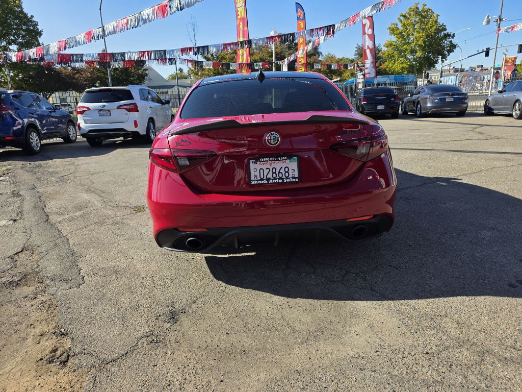 2020 Alfa Romeo Giulia Image 5