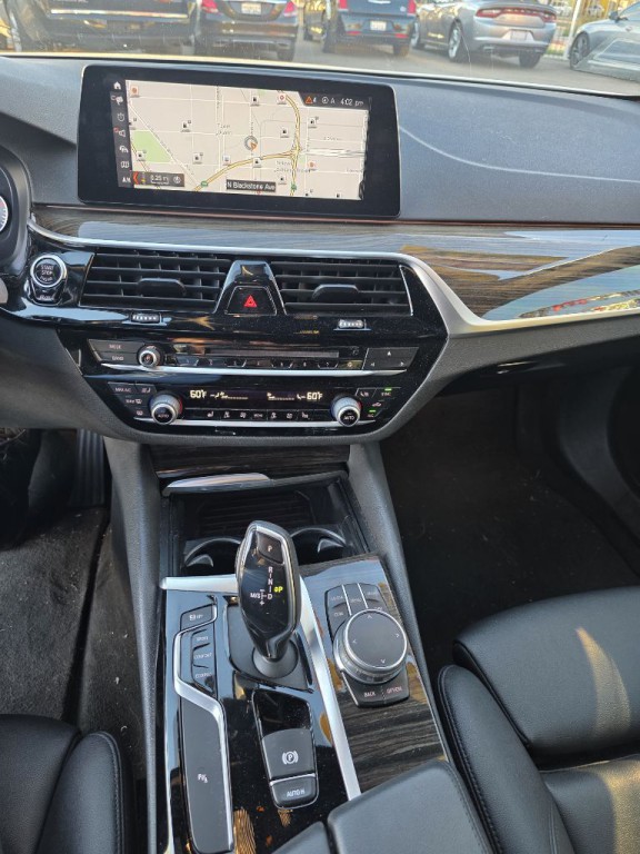 2018 BMW 5 Series Image 10