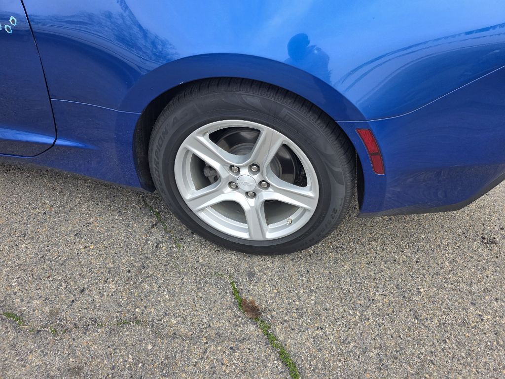 2018 Chevrolet Camaro Image 7