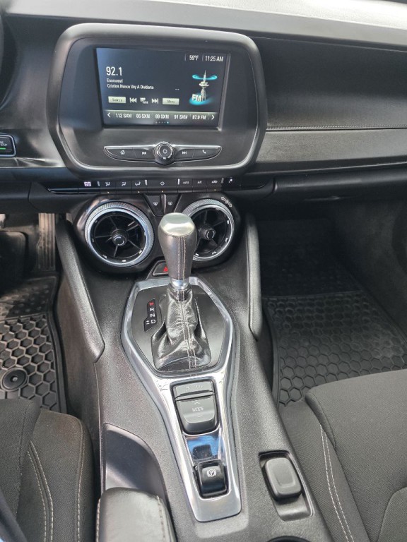 2018 Chevrolet Camaro Image 17