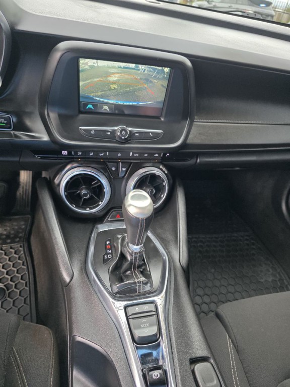 2018 Chevrolet Camaro Image 18