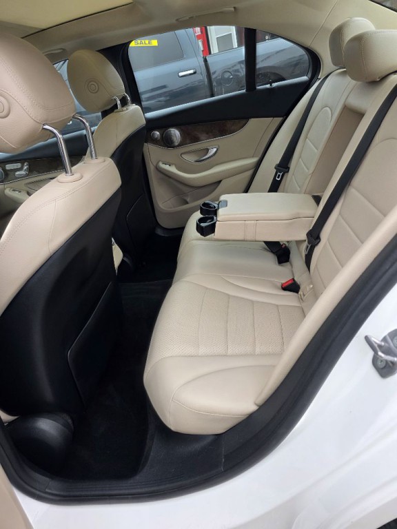 2017 Mercedes-Benz C-Class Image 9