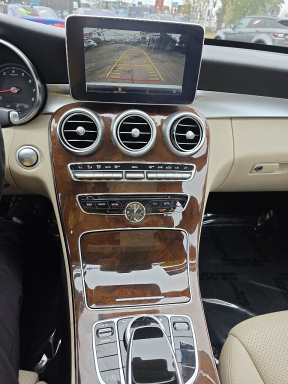 2017 Mercedes-Benz C-Class Image 14
