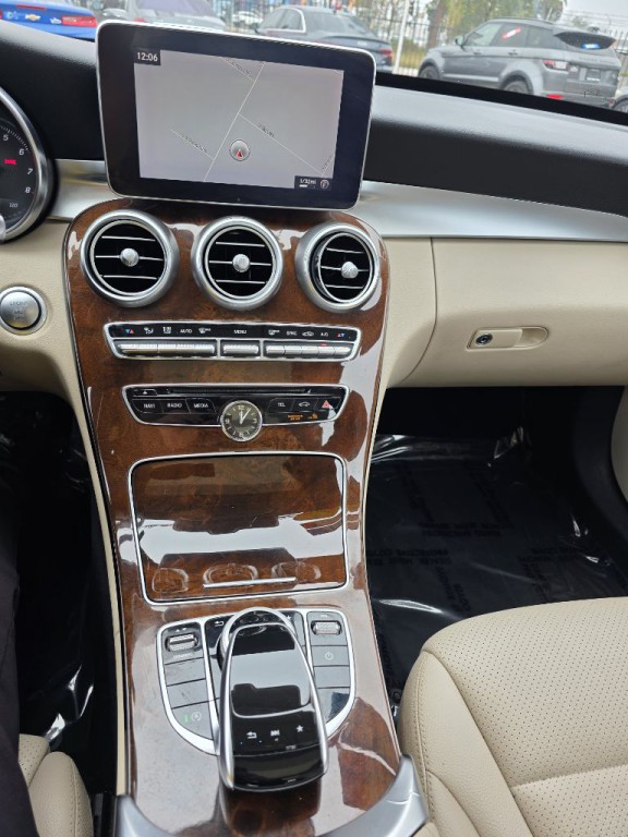 2017 Mercedes-Benz C-Class Image 15