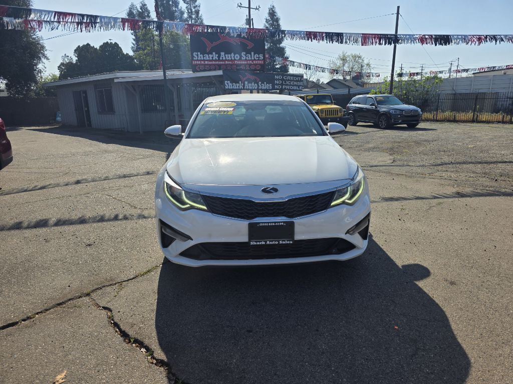 2020 Kia Optima Image 2