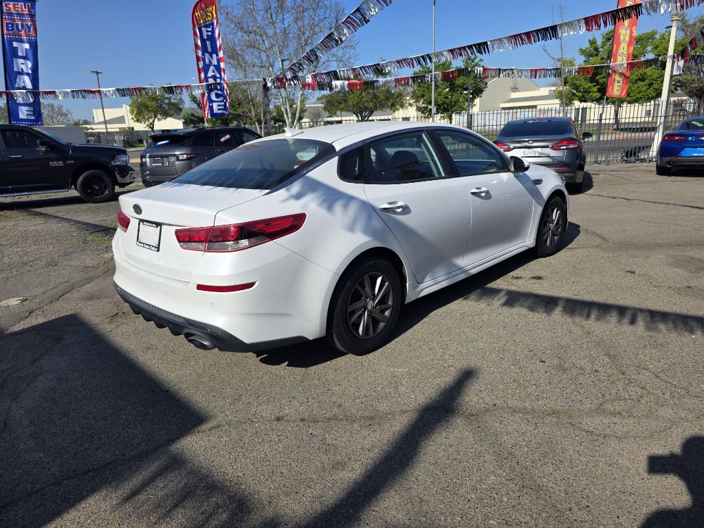 2020 Kia Optima Image 4