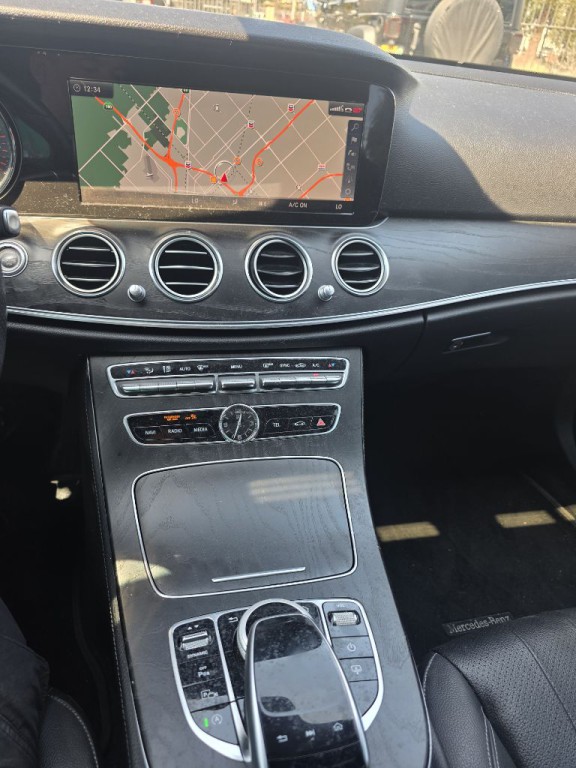 2018 Mercedes-Benz E-Class Image 11