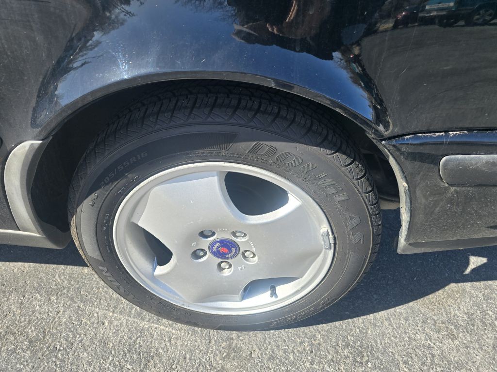 1999 Saab 9-3 Image 5
