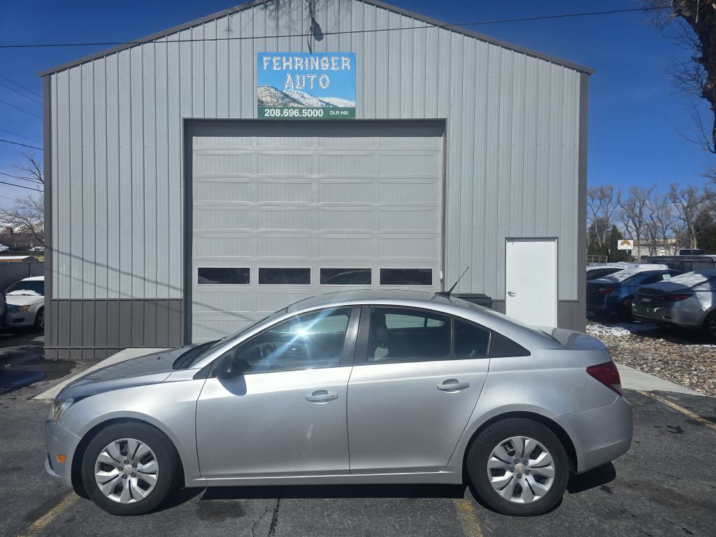 2013 Chevrolet Cruze Image 1