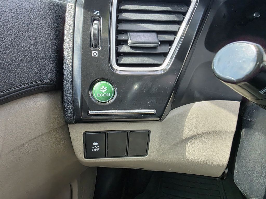 2013 Honda Civic Image 12
