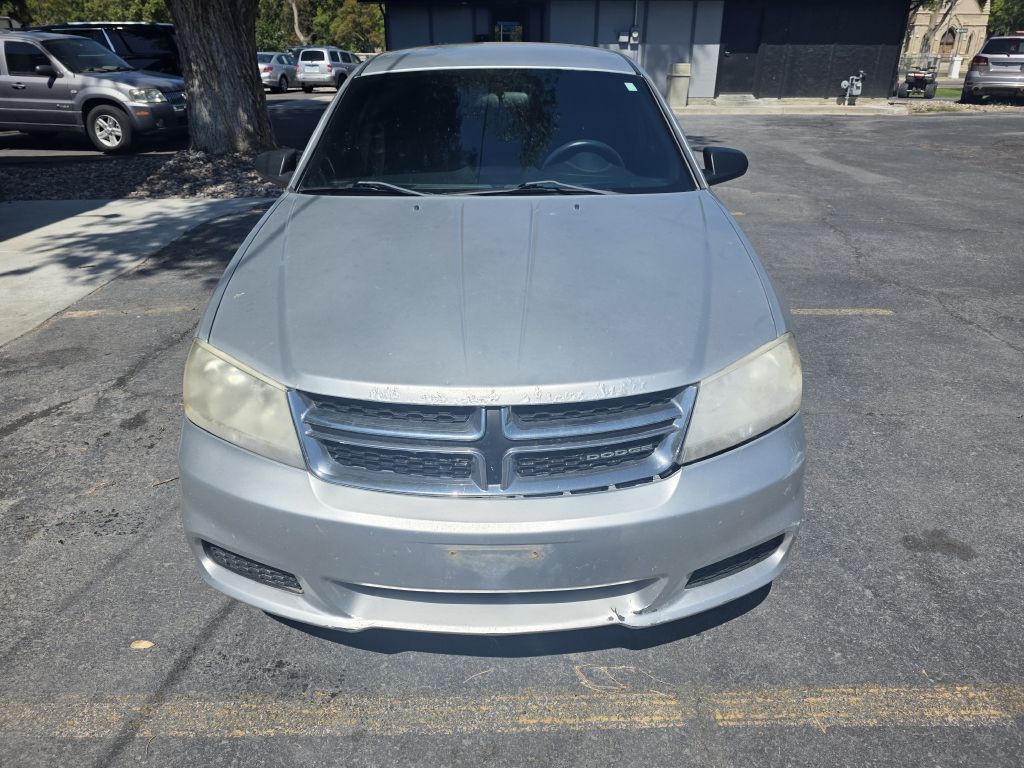 2011 Dodge Avenger Image 2