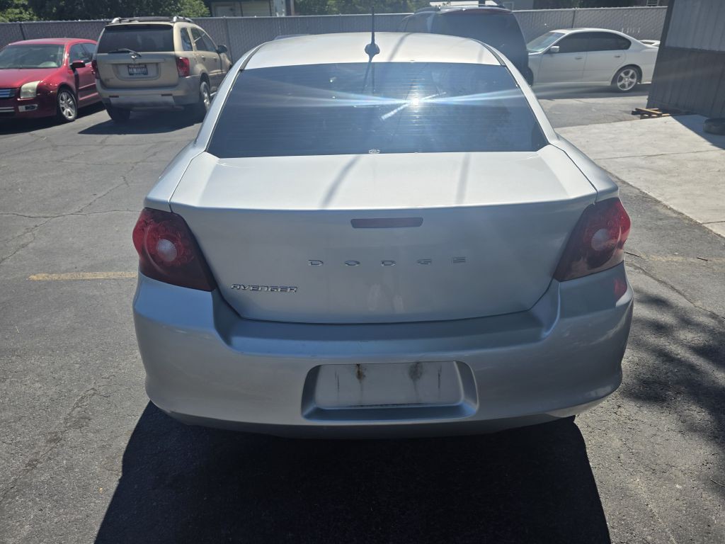 2011 Dodge Avenger Image 4