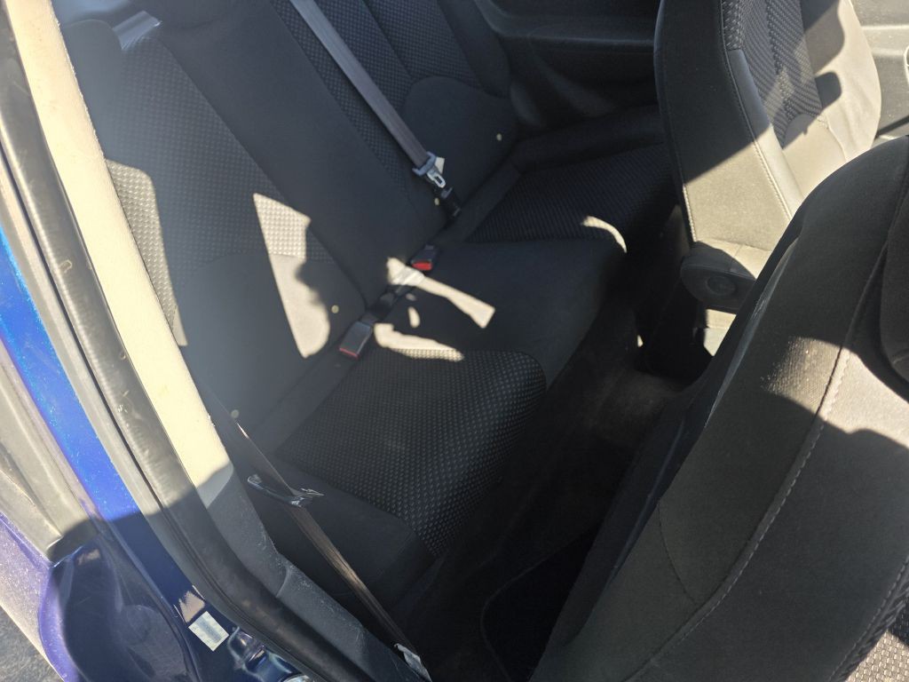 2010 Hyundai Accent Image 10
