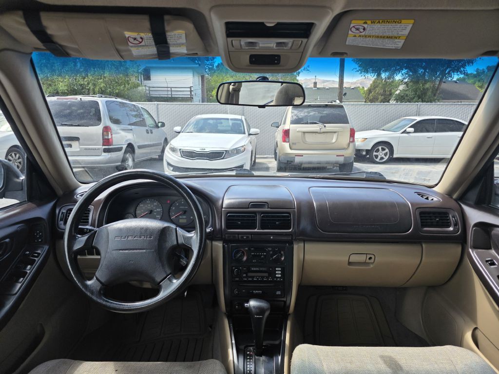 2002 Subaru Forester Image 11