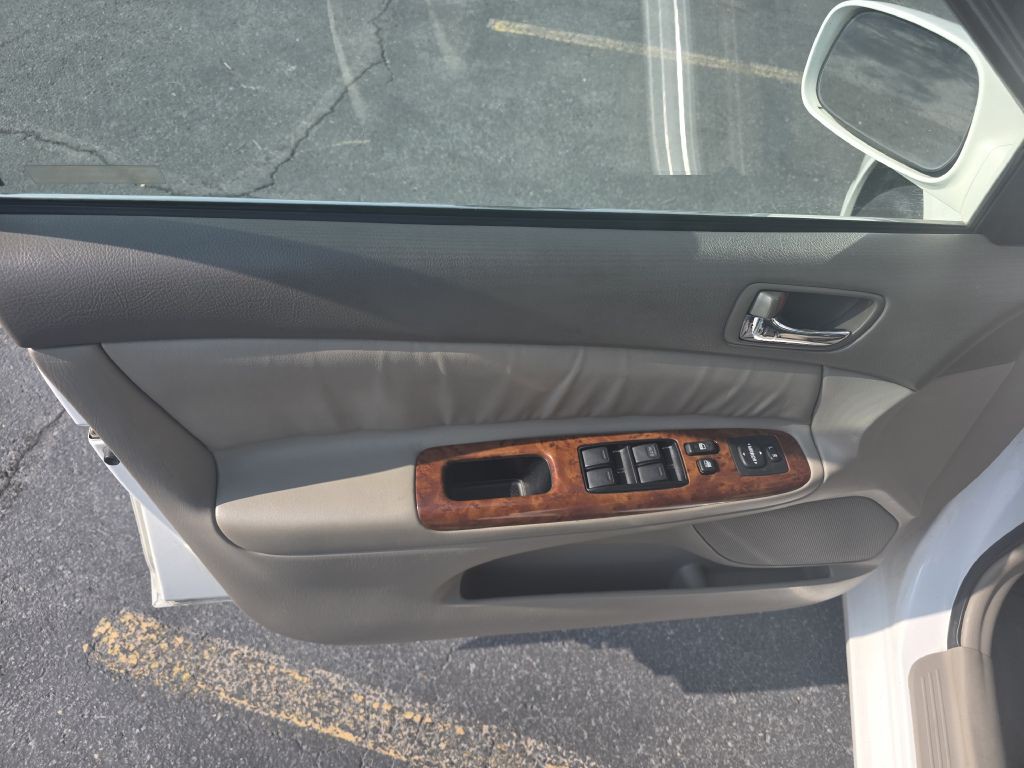2002 Toyota Camry Image 6