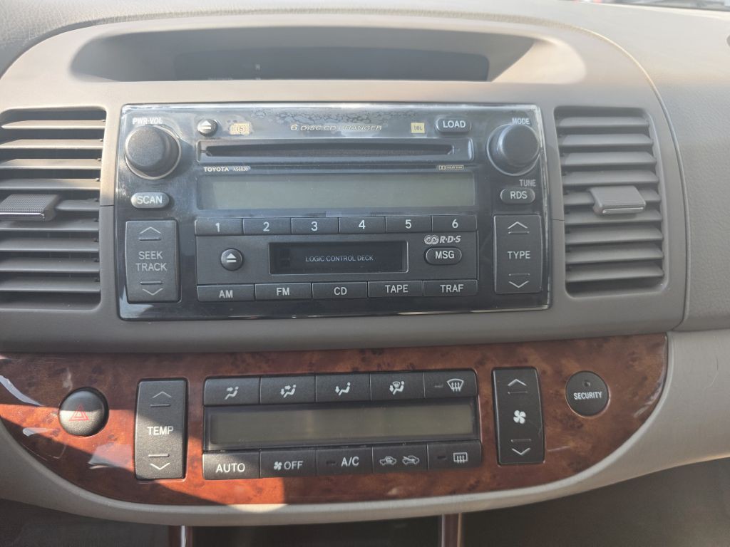2002 Toyota Camry Image 11