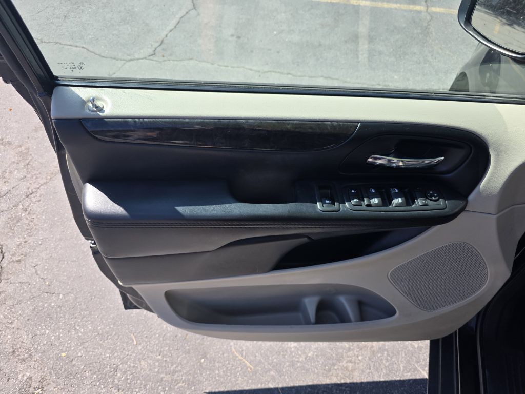 2016 Dodge Grand Caravan Image 6