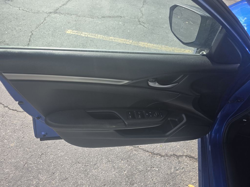 2017 Honda Civic Image 6