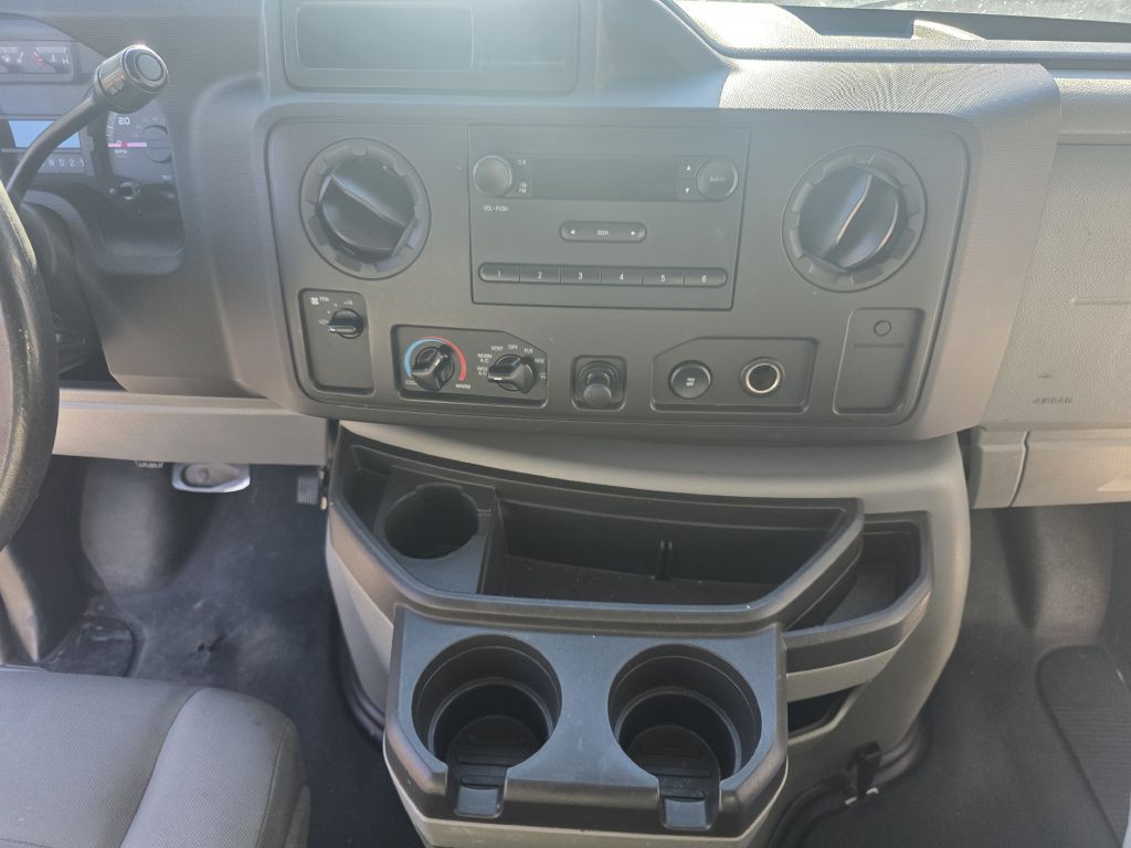 2011 Ford Econoline Image 12