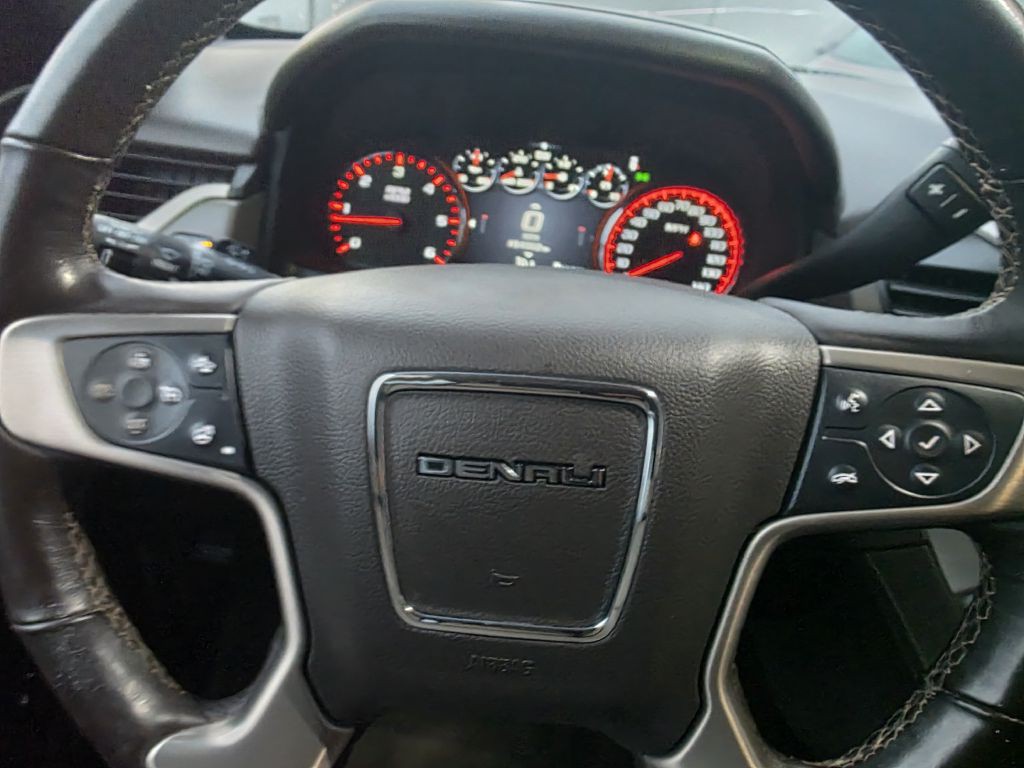 2016 GMC Yukon Image 16