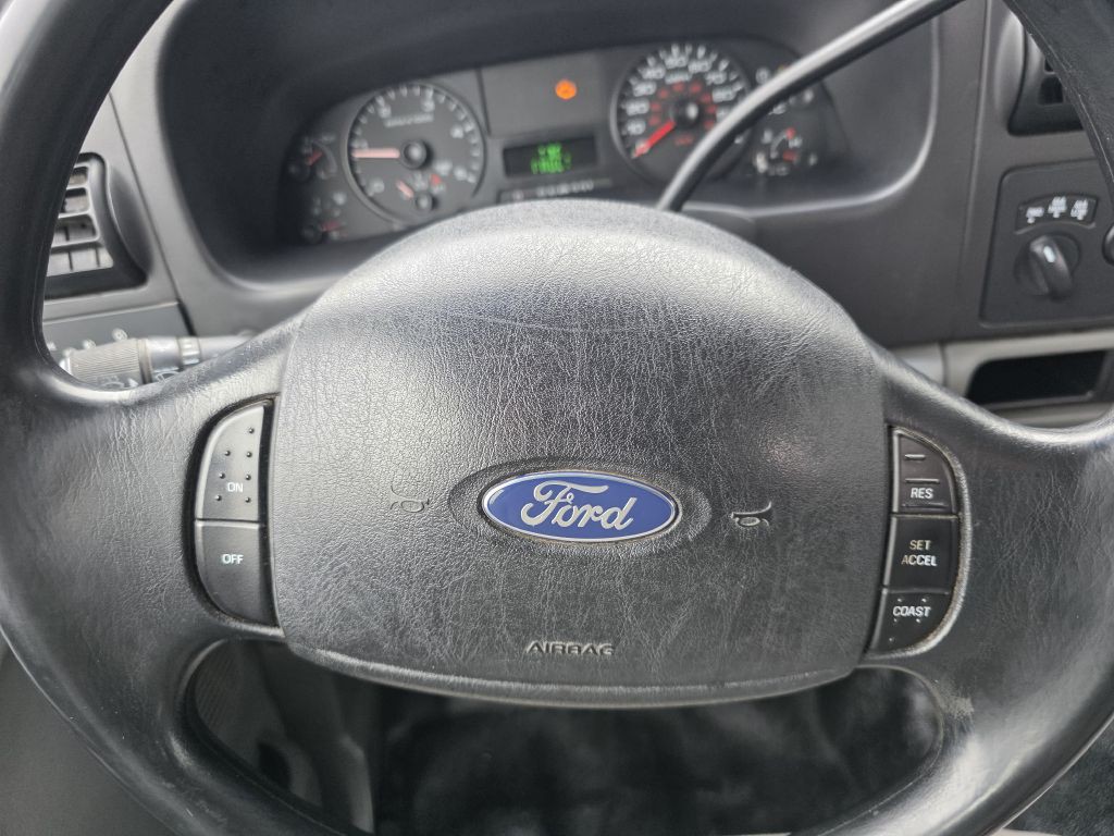 2007 Ford F-350 Image 11