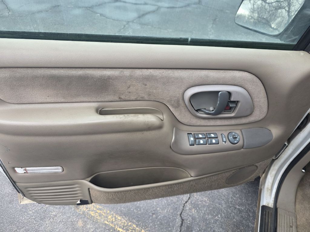 1999 Chevrolet Tahoe Image 6