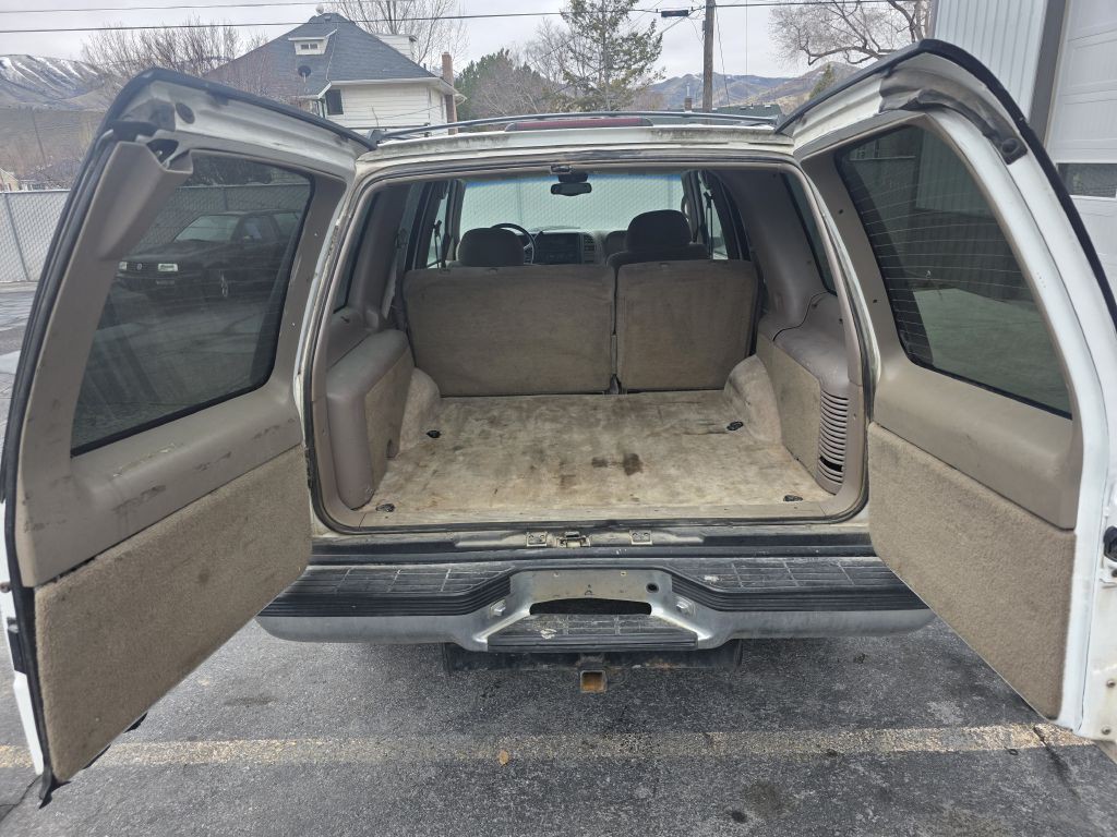 1999 Chevrolet Tahoe Image 8