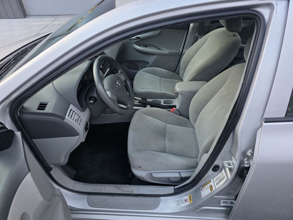 2010 Toyota Corolla Image 5
