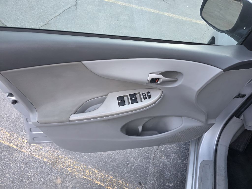 2010 Toyota Corolla Image 6