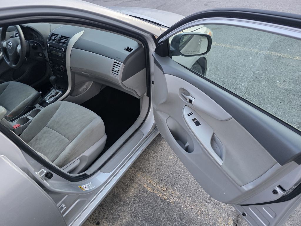 2010 Toyota Corolla Image 8