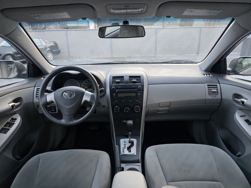 2010 Toyota Corolla Image 10