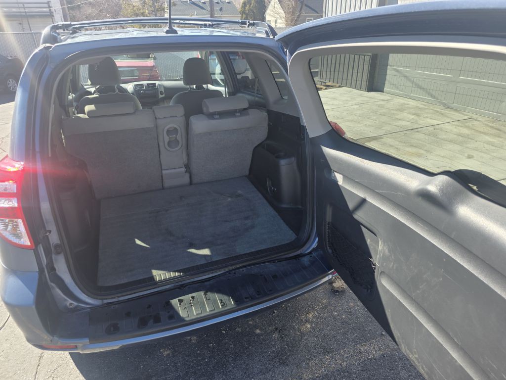 2011 Toyota Rav4 Image 8